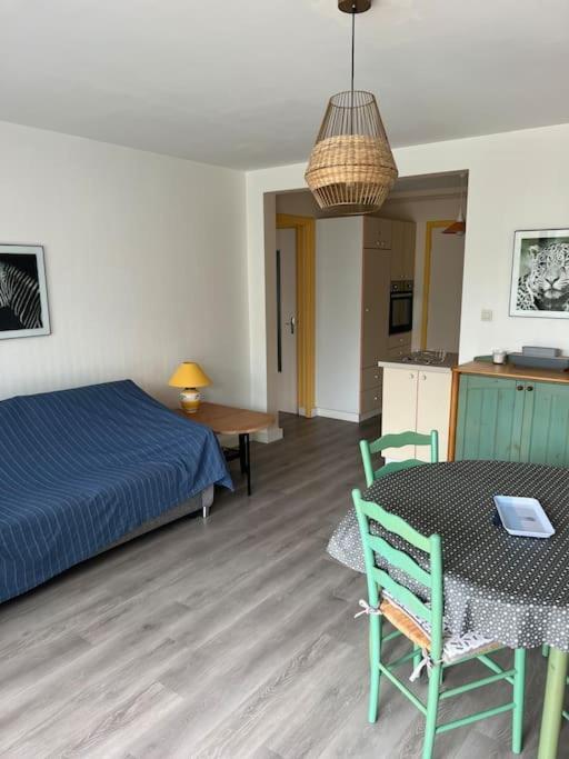 Bel Appartement De Bord De Mer Avec Veranda Роскоф Экстерьер фото